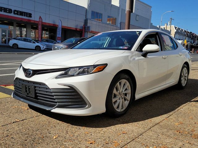 2022 Toyota Camry LE