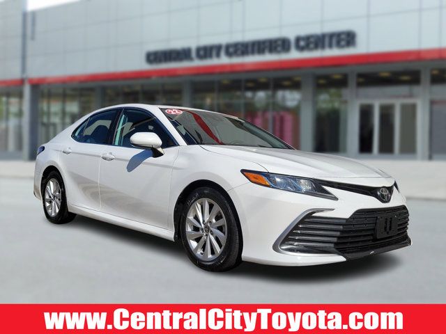 2022 Toyota Camry LE