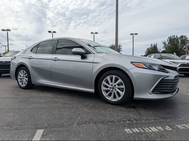 2022 Toyota Camry LE