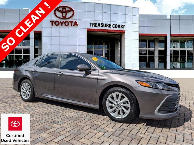 2022 Toyota Camry LE