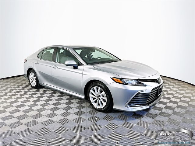 2022 Toyota Camry LE