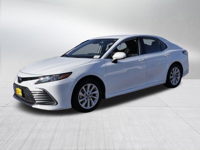 2022 Toyota Camry LE