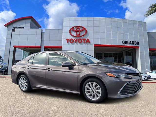 2022 Toyota Camry LE