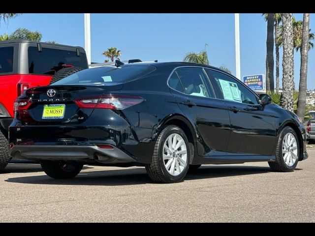 2022 Toyota Camry LE