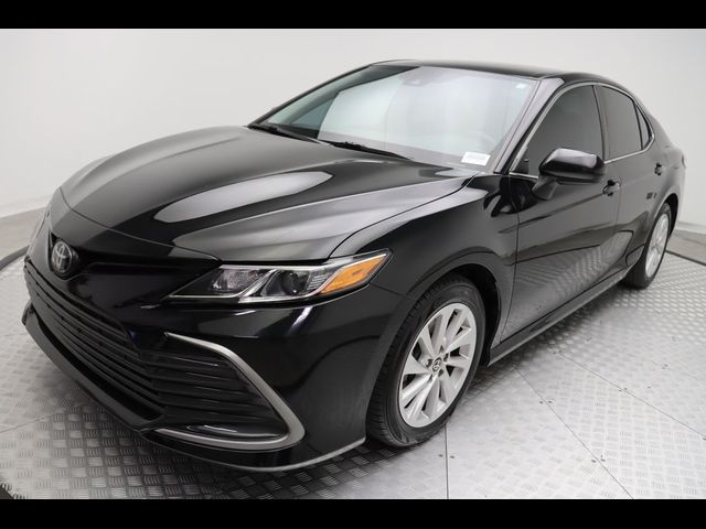 2022 Toyota Camry LE