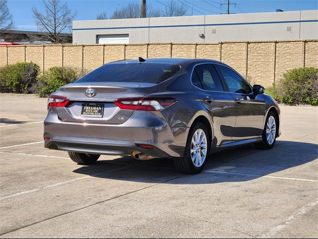 2022 Toyota Camry LE
