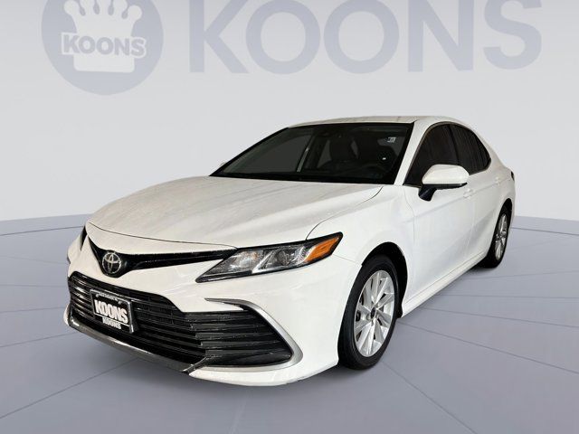 2022 Toyota Camry LE