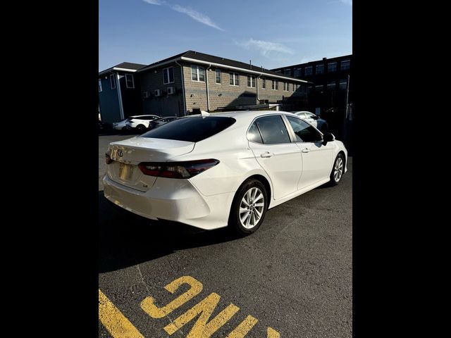 2022 Toyota Camry LE
