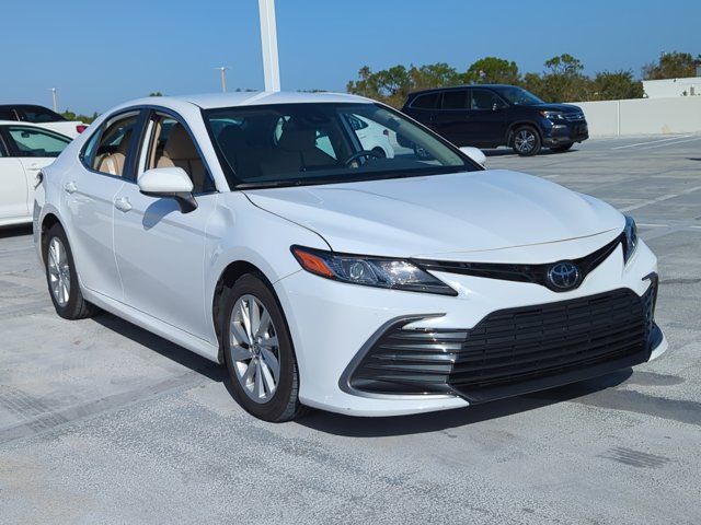 2022 Toyota Camry LE