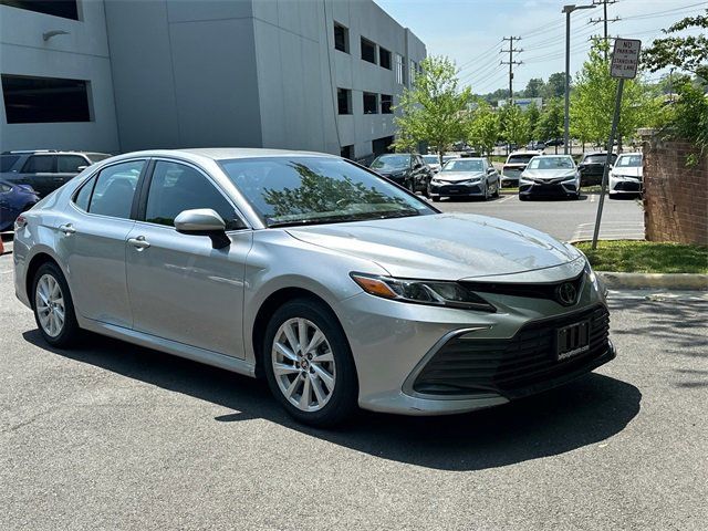 2022 Toyota Camry LE