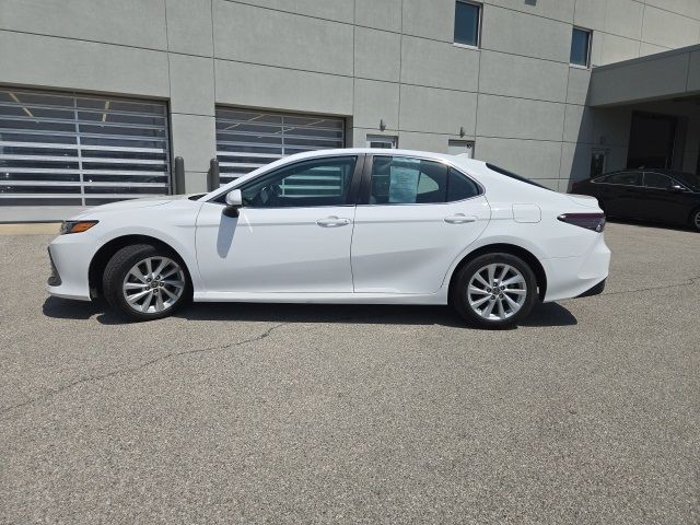 2022 Toyota Camry LE