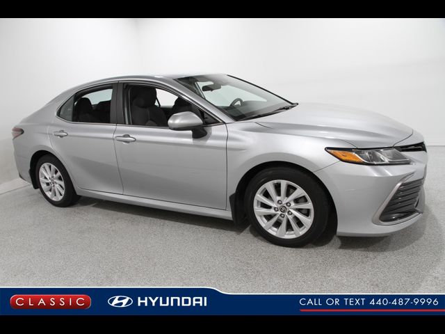 2022 Toyota Camry LE
