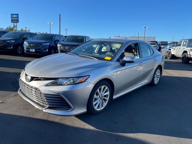 2022 Toyota Camry LE