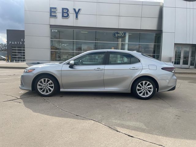 2022 Toyota Camry LE