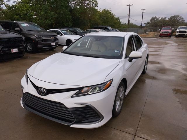 2022 Toyota Camry LE