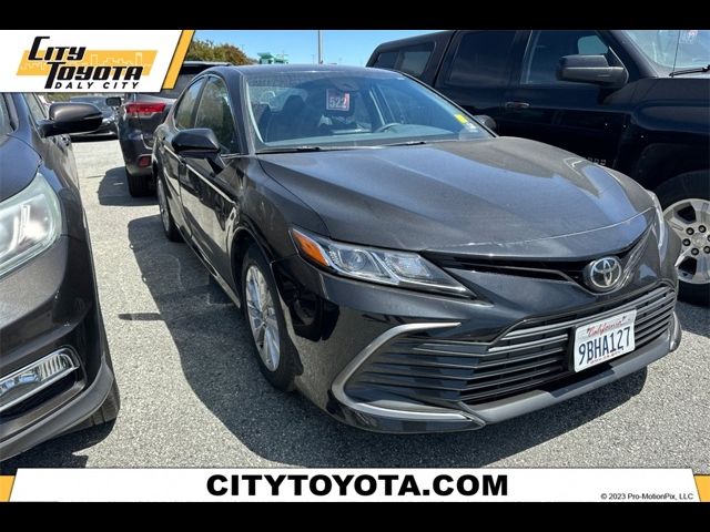 2022 Toyota Camry LE
