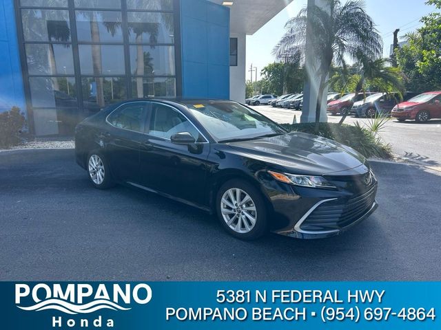 2022 Toyota Camry LE