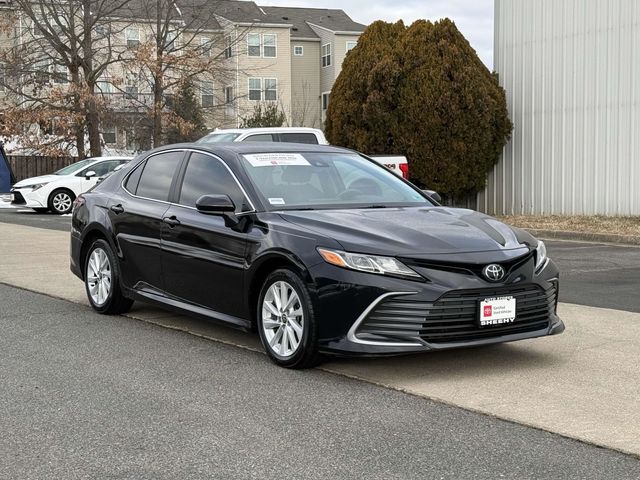 2022 Toyota Camry LE