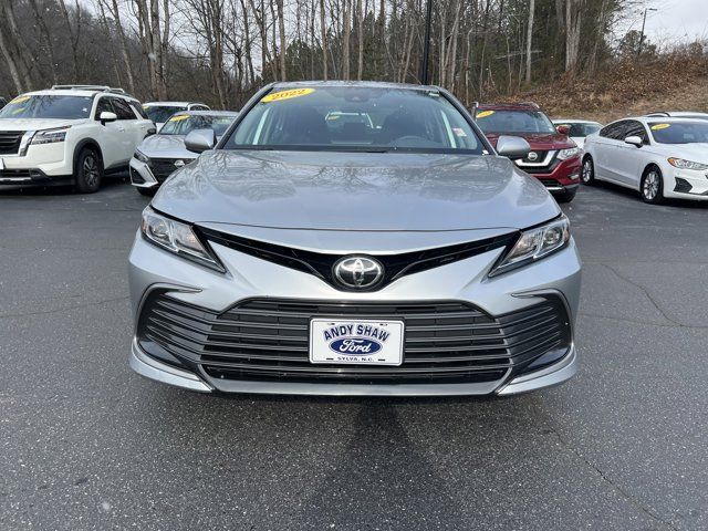 2022 Toyota Camry LE