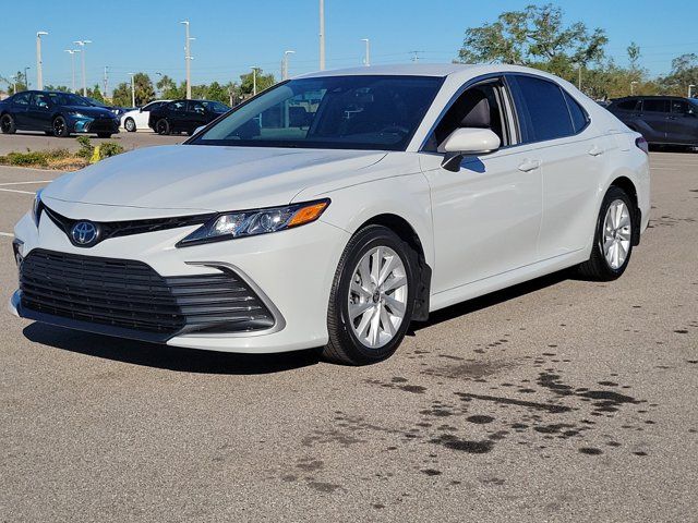 2022 Toyota Camry LE