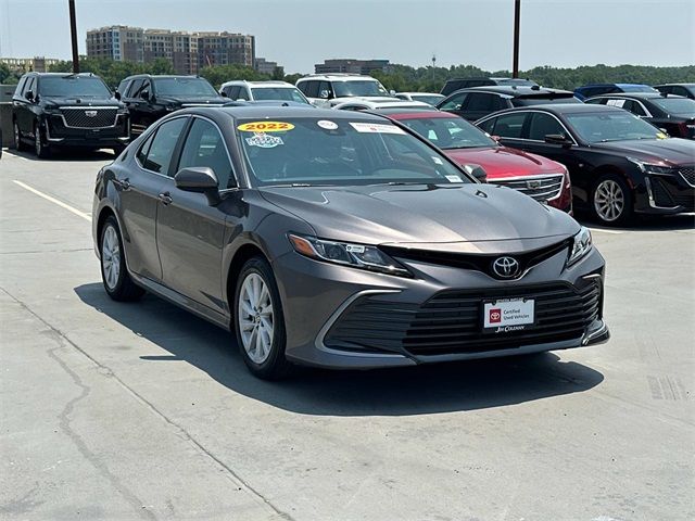 2022 Toyota Camry LE