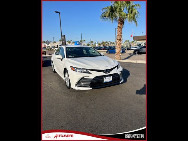 2022 Toyota Camry LE