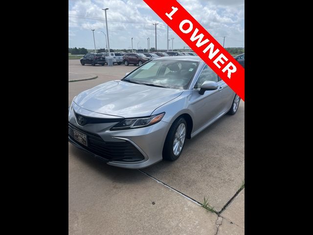 2022 Toyota Camry LE