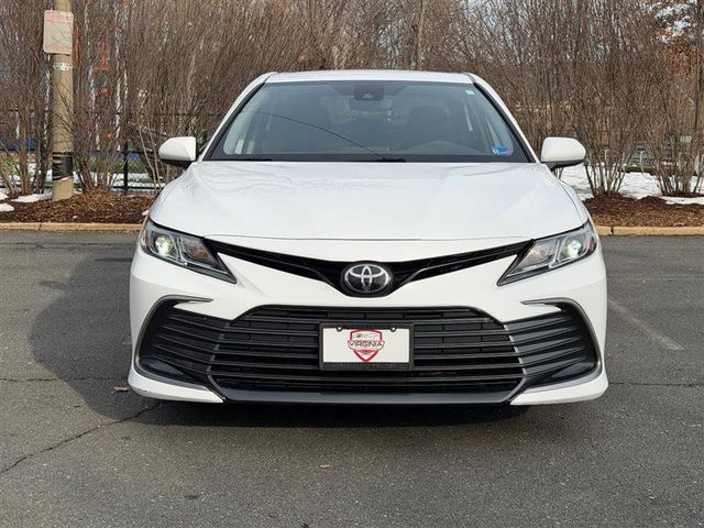 2022 Toyota Camry LE