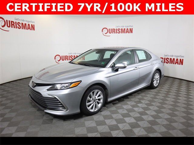2022 Toyota Camry LE