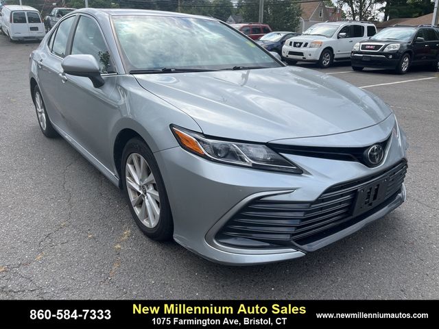 2022 Toyota Camry LE