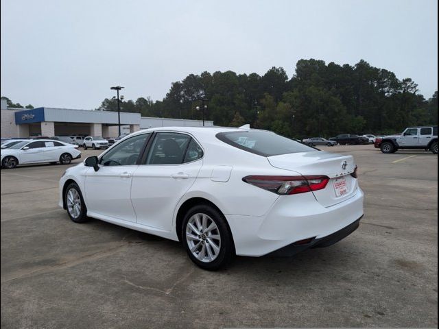 2022 Toyota Camry LE