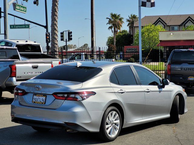 2022 Toyota Camry LE