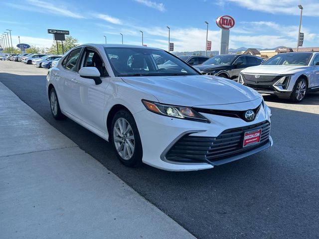 2022 Toyota Camry LE