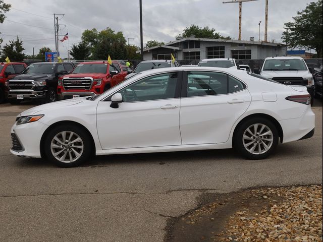 2022 Toyota Camry LE