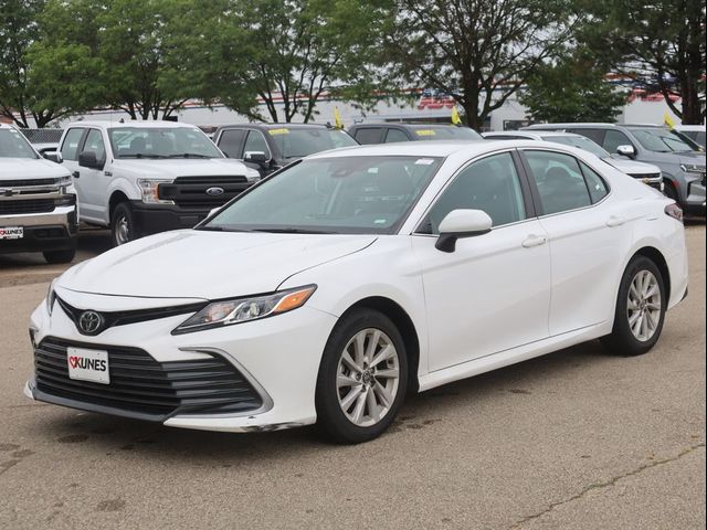 2022 Toyota Camry LE