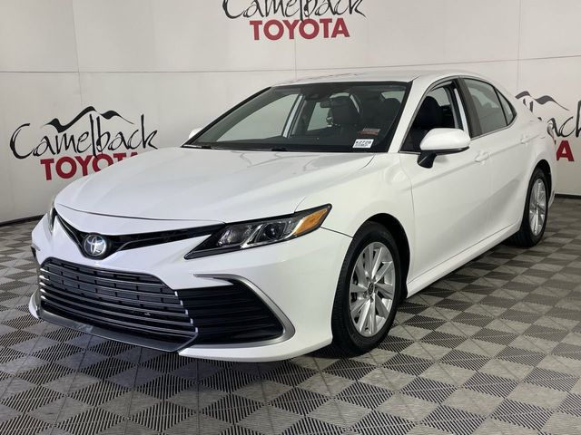 2022 Toyota Camry LE