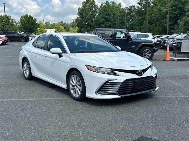 2022 Toyota Camry LE