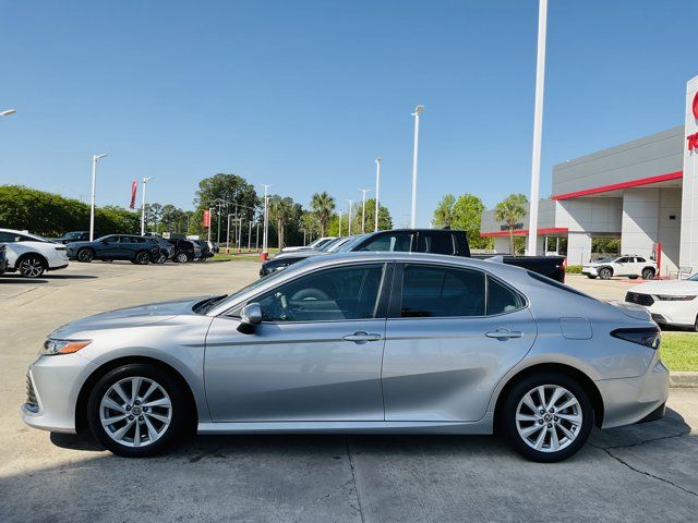 2022 Toyota Camry LE