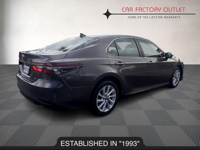 2022 Toyota Camry LE