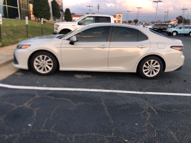 2022 Toyota Camry LE