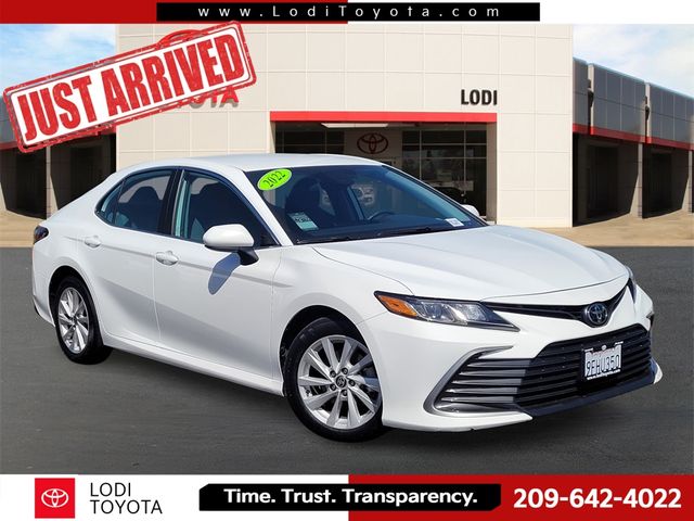 2022 Toyota Camry LE