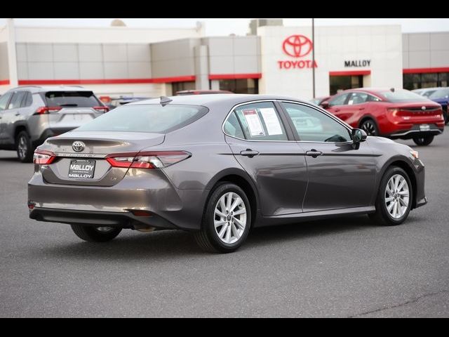2022 Toyota Camry LE