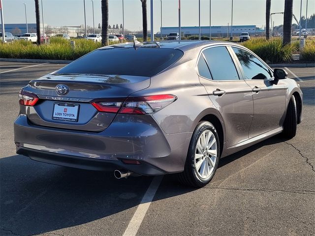 2022 Toyota Camry LE