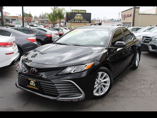 2022 Toyota Camry LE