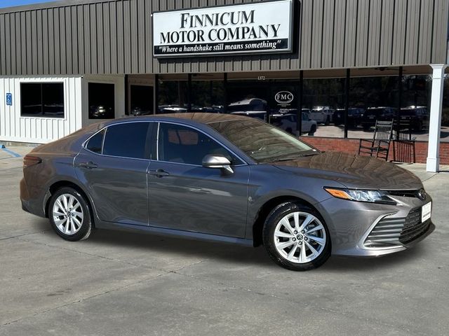 2022 Toyota Camry LE