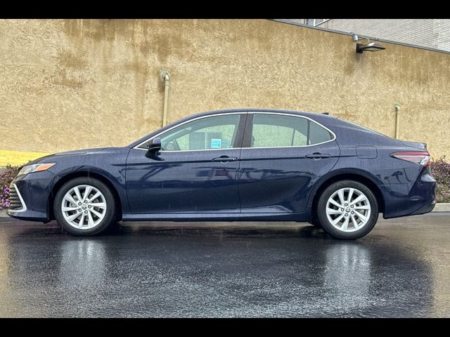 2022 Toyota Camry LE