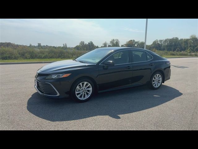 2022 Toyota Camry LE