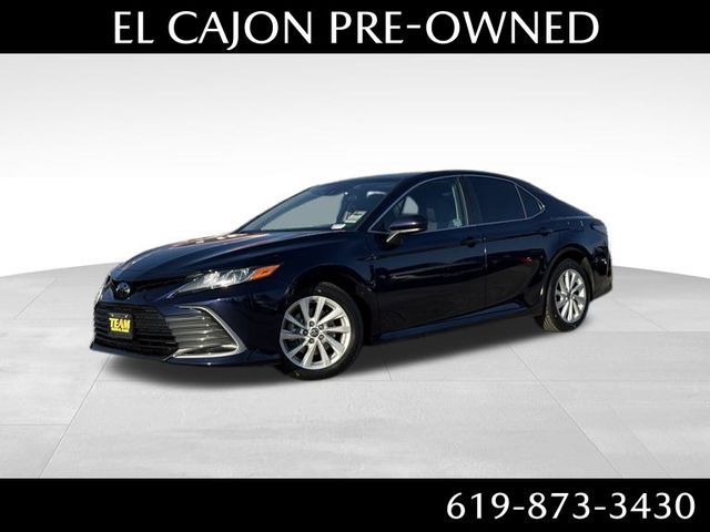 2022 Toyota Camry LE