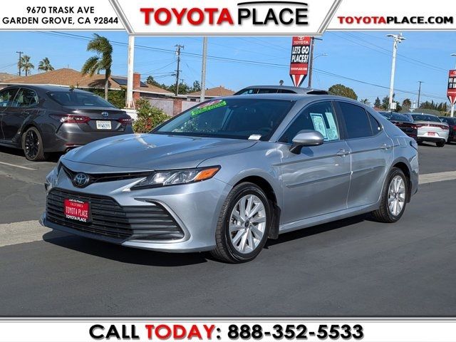 2022 Toyota Camry LE