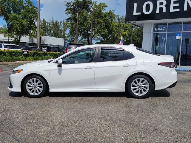 2022 Toyota Camry LE